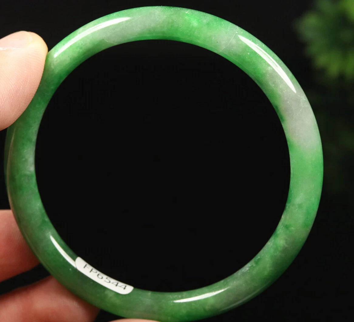 VINTAGE Medium Jadeite Green Jade Bangle Size 59mm Round Princess Cut Imperial Green Jade U3141