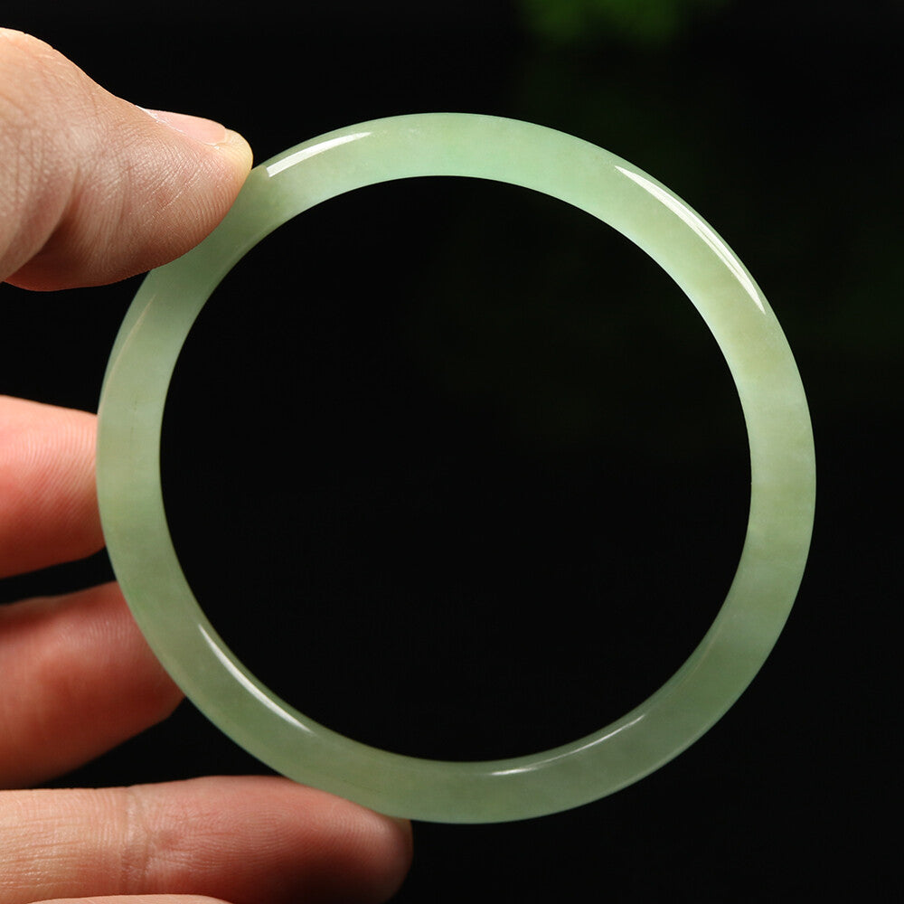 VINTAGE Medium Jadeite Green Jade Bangle Size 57 MM Round Princess Thin Cut U077