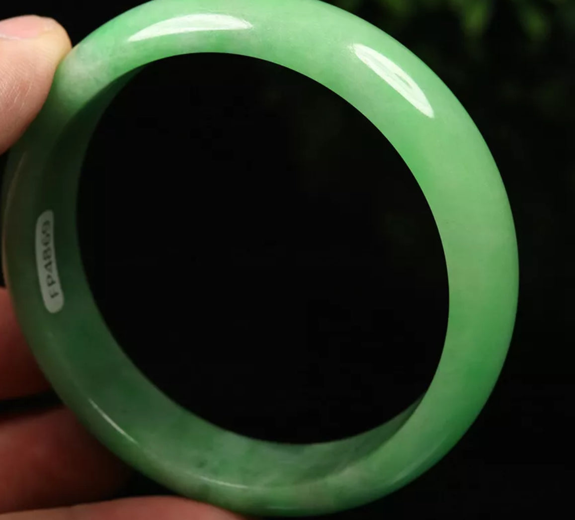 VINTAGE Large Jadeite Green Jade Bangle Size 60mm J791 - JazzyJewelbyAmina