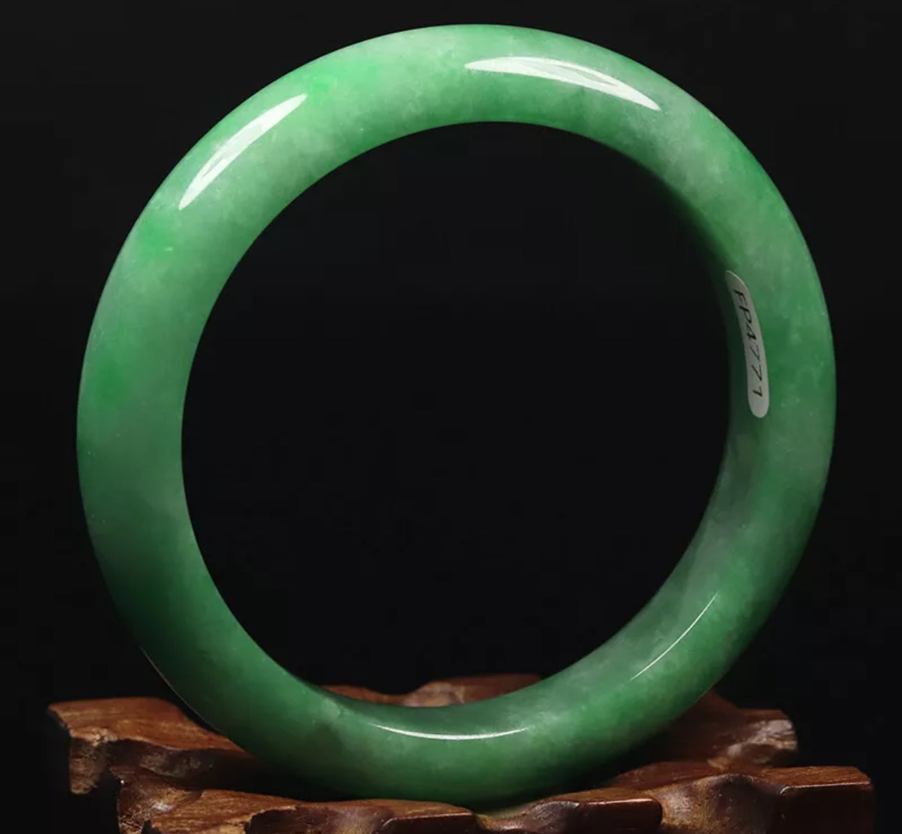 VINTAGE Medium Jadeite Green Jade Bangle Size 58mm S595 - JazzyJewelbyAmina