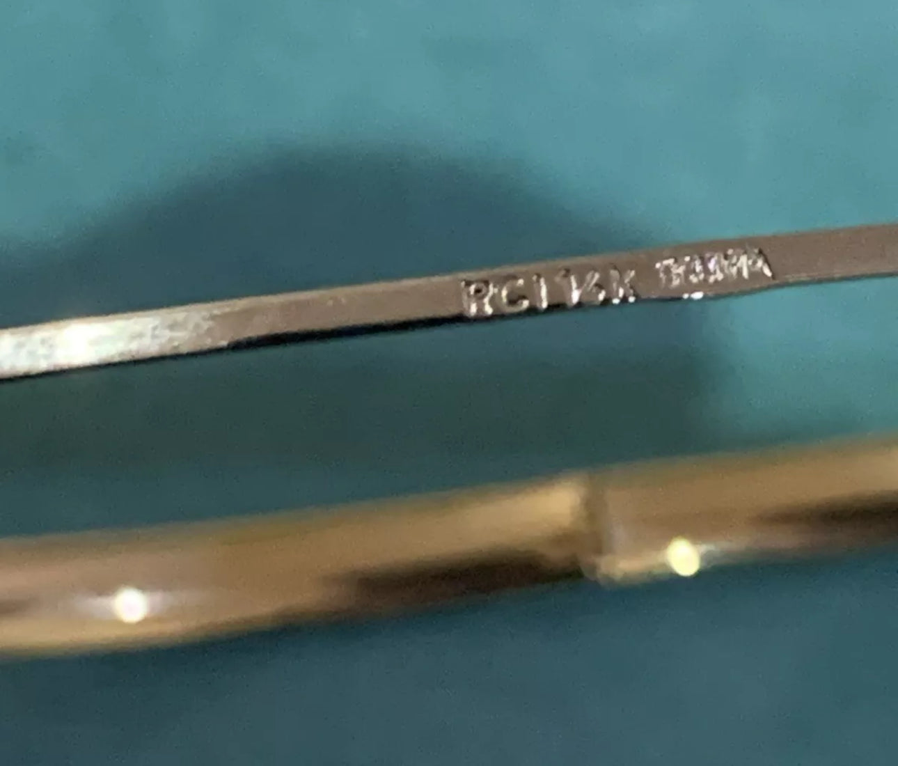 VINTAGE Owned 14k Yellow Gold Hinged Bangle Bracelet 2.5” (RCI 14k Stamped)