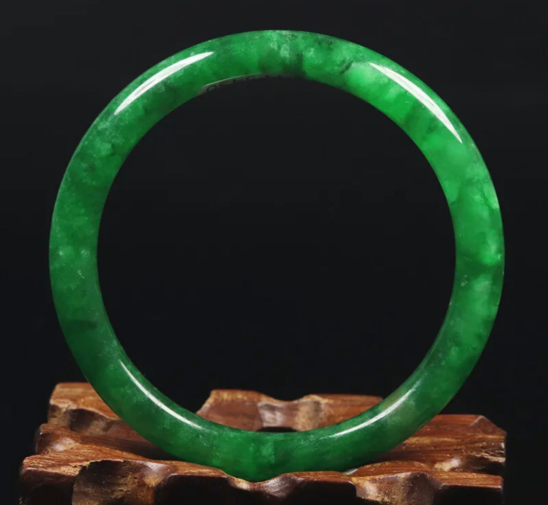 VINTAGE XS Jadeite Green Jade Bangle Size 53mm J913 - JazzyJewelbyAmina