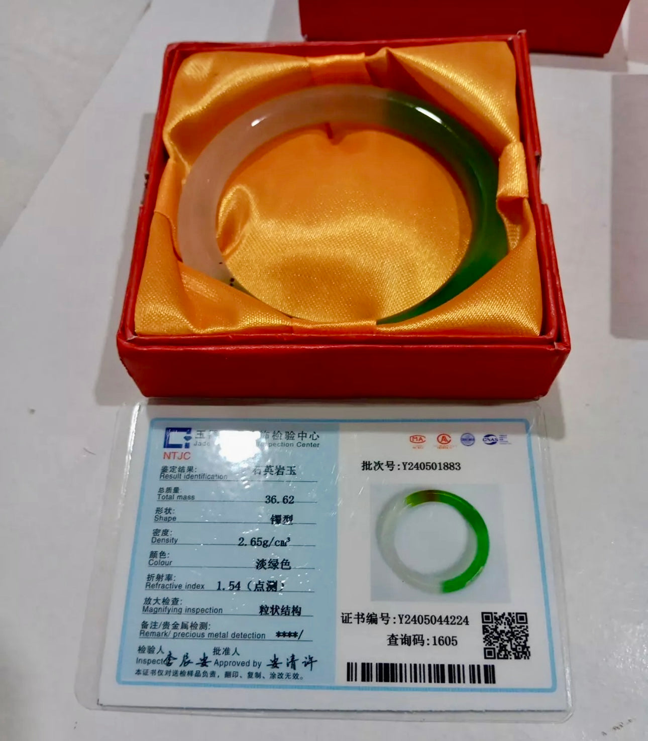 VINTAGE Large Jadeite Green/Lavender Jade Bangle Size 62.8mm Round Princess Cut U605 - JazzyJewelbyAmina