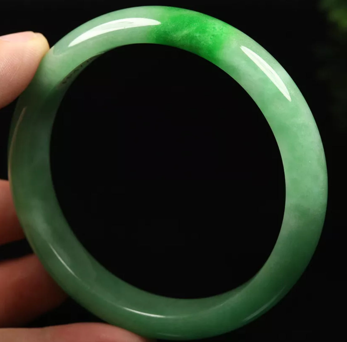 VINTAGE XL Jadeite Green Jade Bangle Size 64mm S593 - JazzyJewelbyAmina