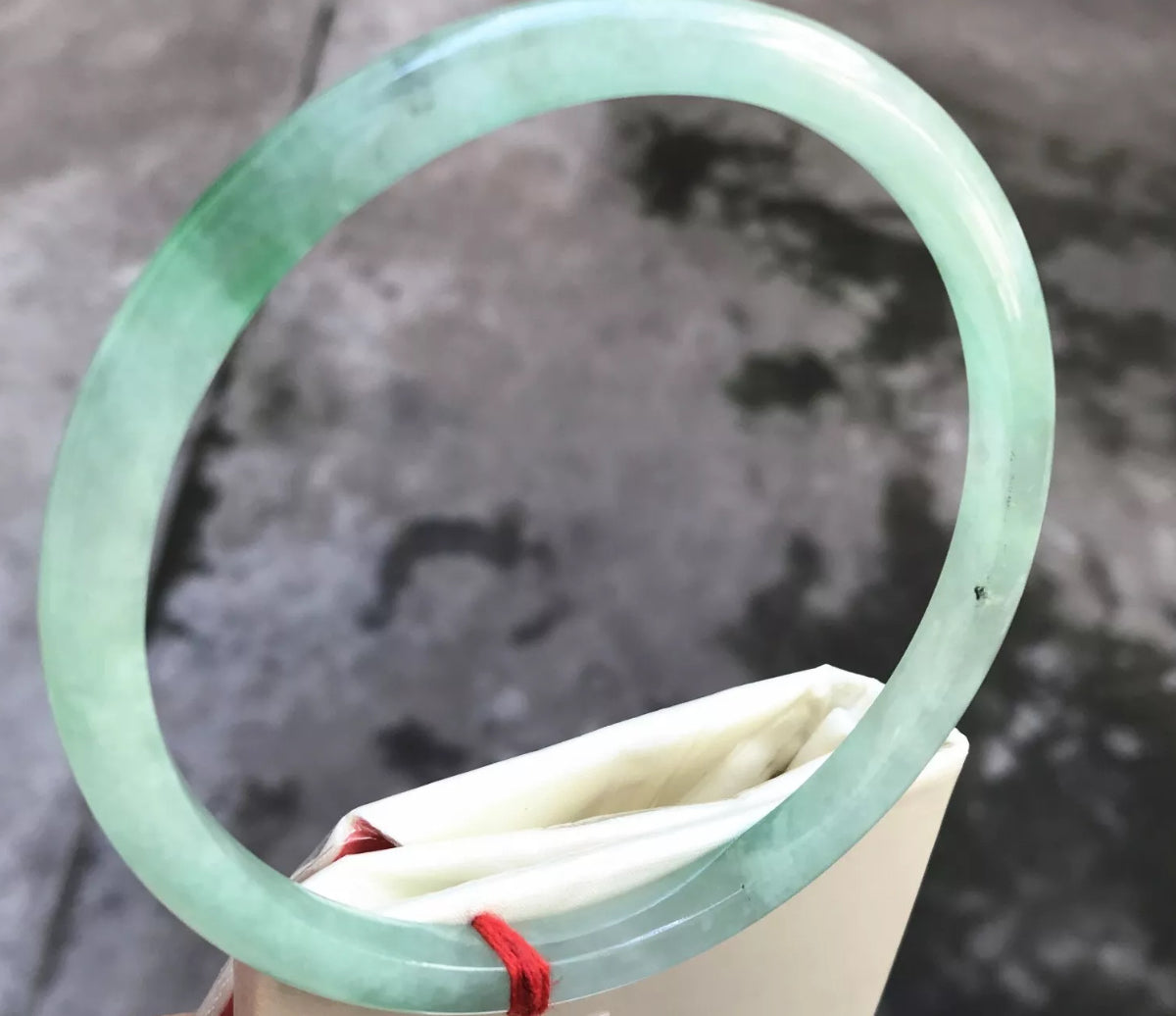 VINTAGE XXL Jadeite Green Jade Bangle Size 74.5 mm D363 - JazzyJewelbyAmina