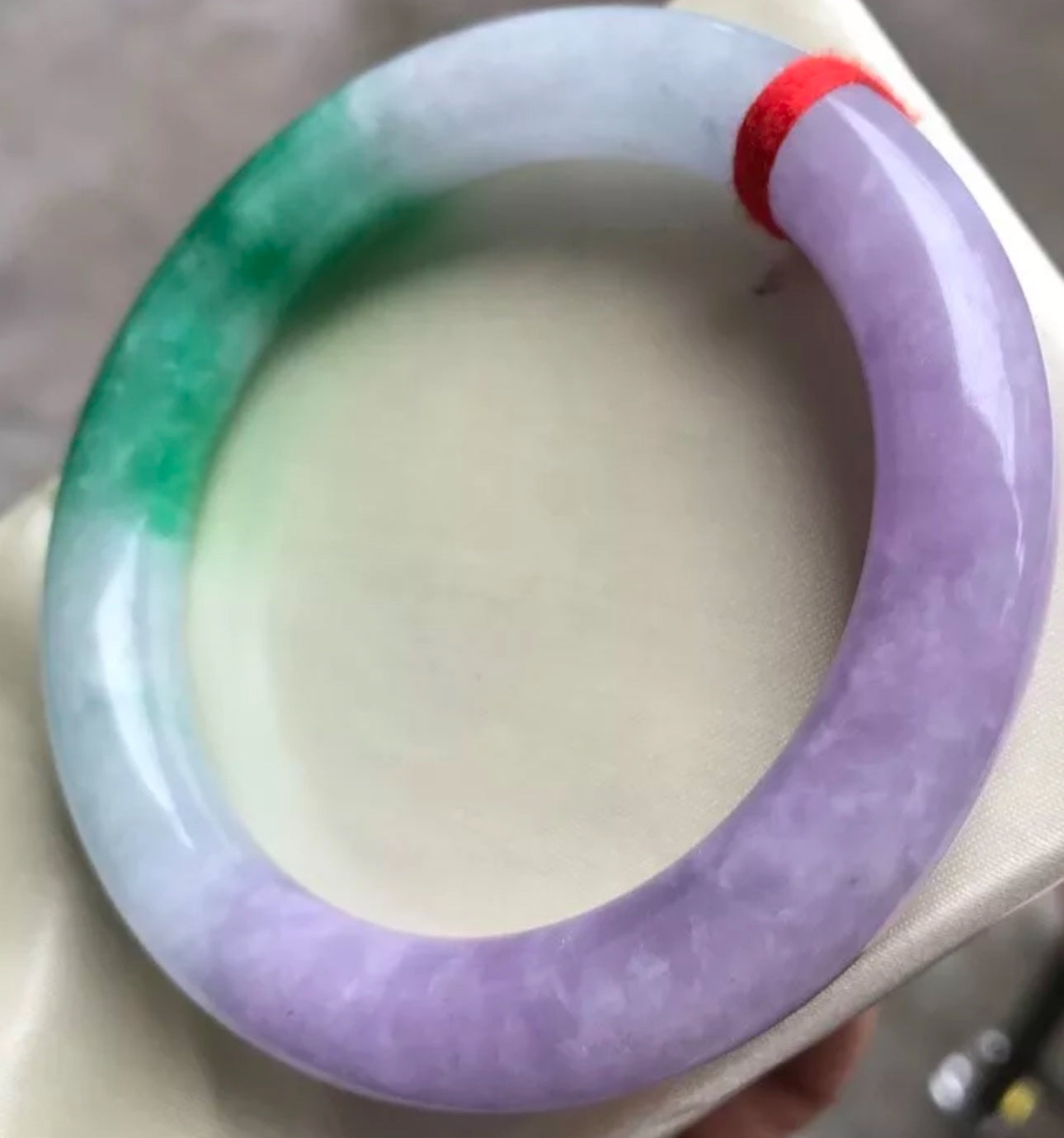 VINTAGE Large Jadeite Green/Lavender/White Jade Bangle Size 60mm Round Princess Cut D992 - JazzyJewelbyAmina