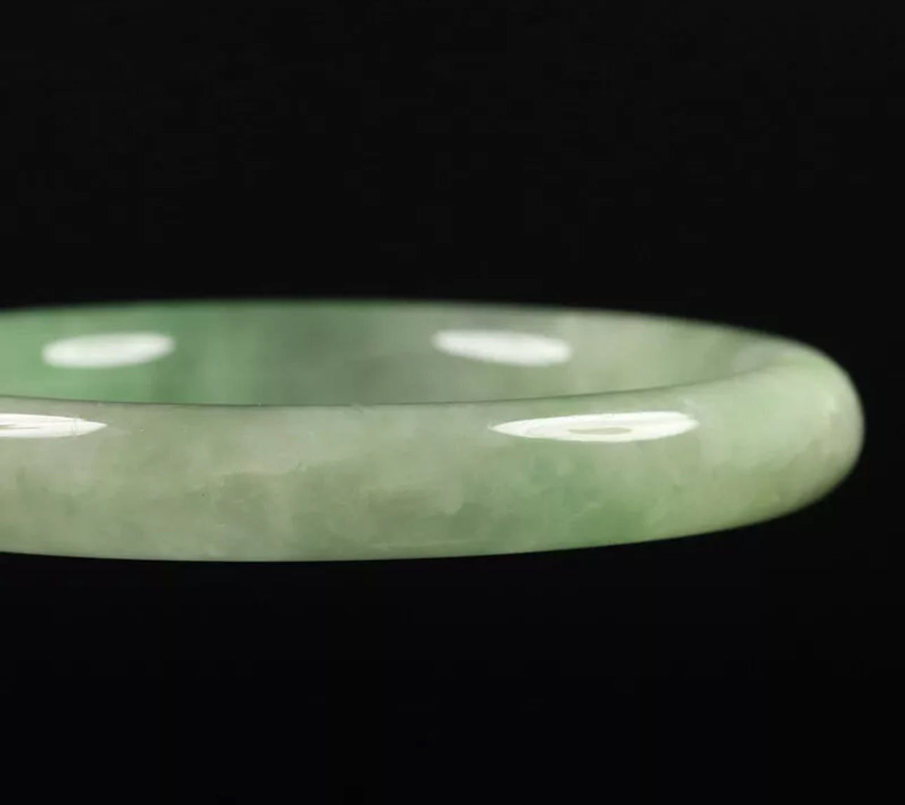 VINTAGE Medium Icy Jadeite Green Jade Bangle Size 58mm Round Princess Cut O543 - JazzyJewelbyAmina
