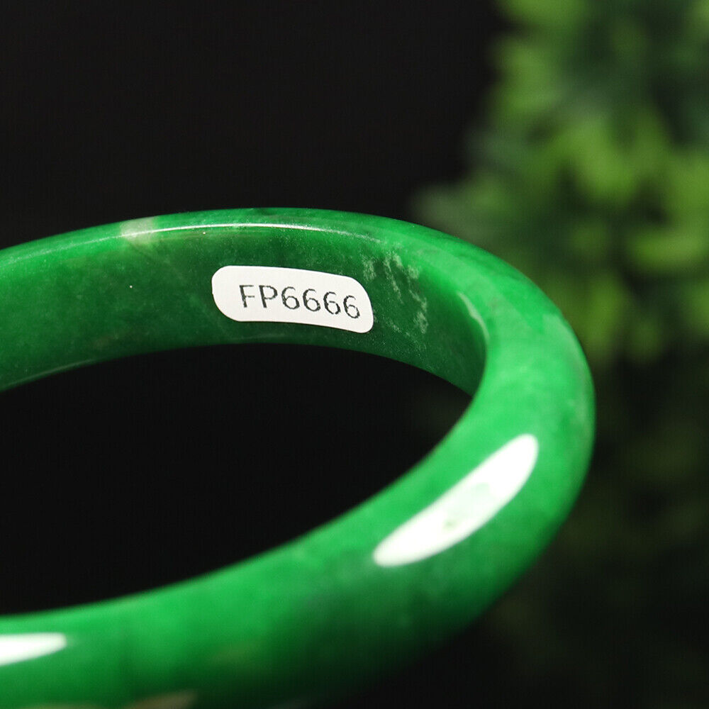 VINTAGE Medium jade Ute Green Jade Bangle Size 58mm M385 - JazzyJewelbyAmina