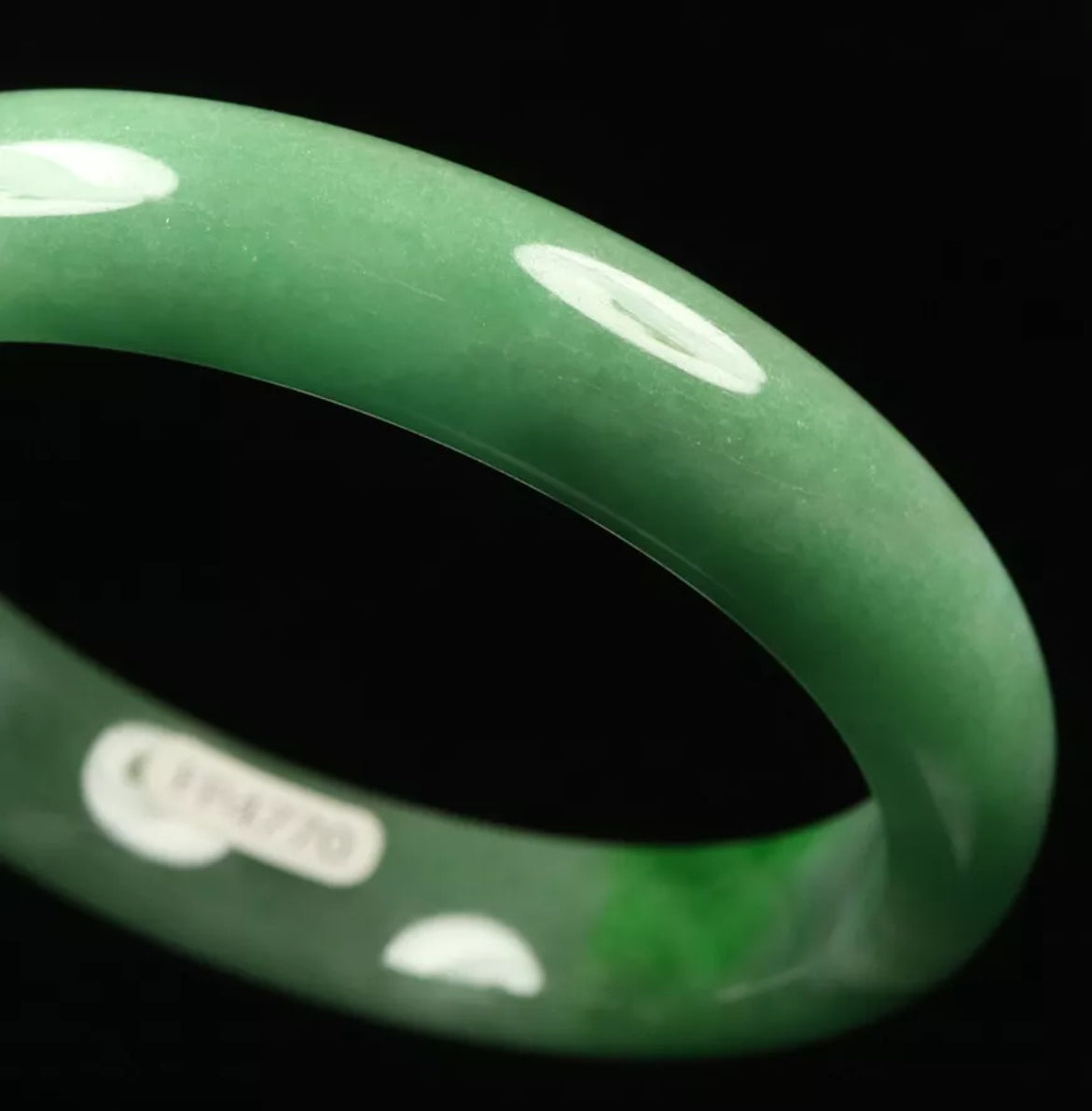 VINTAGE XL Jadeite Green Jade Bangle Size 64mm S593 - JazzyJewelbyAmina