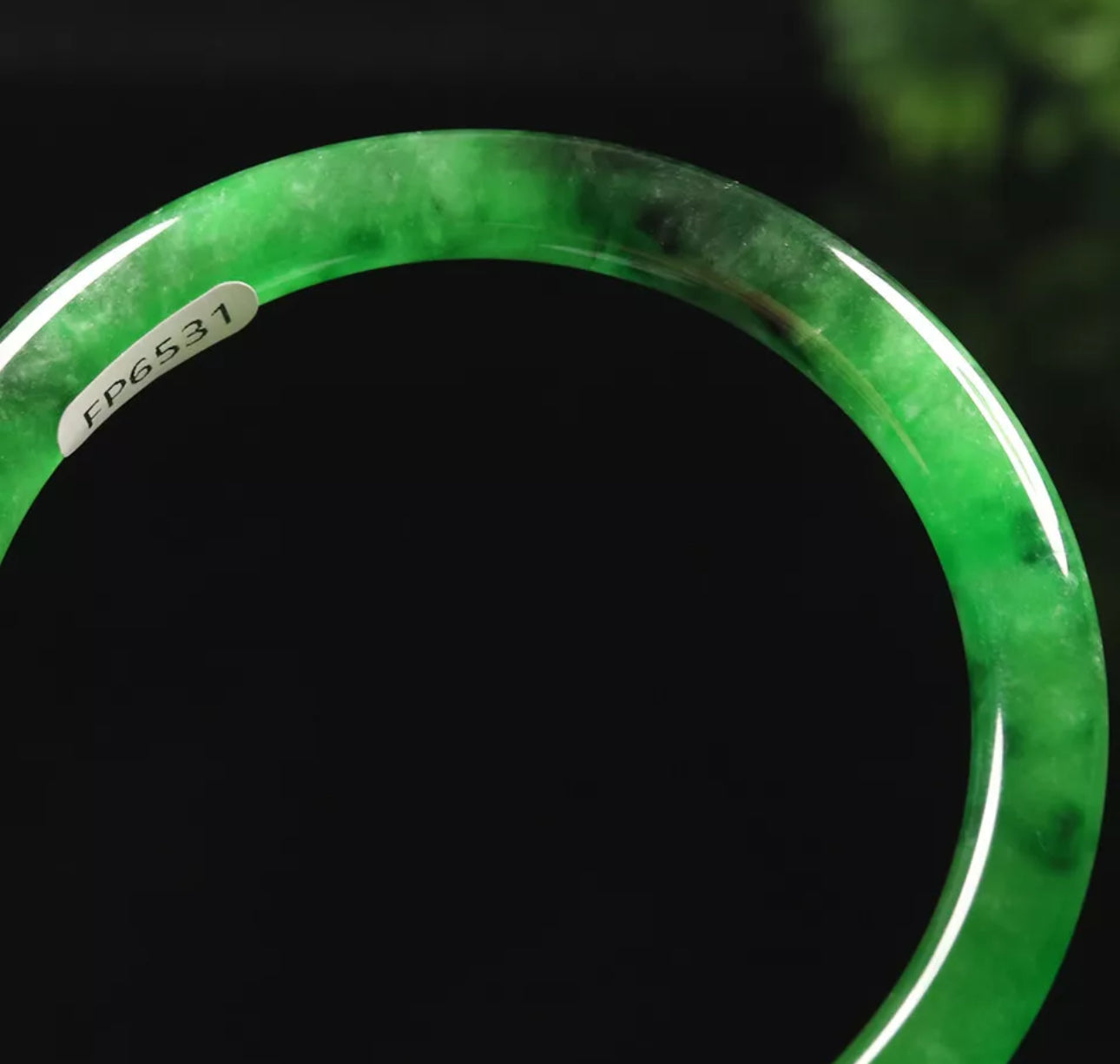 VINTAGE Medium Jadeite Emerald Green Jade Bangle w/ Bits of Black Jade - Round Princess Cut Size 57mm M115 - JazzyJewelbyAmina