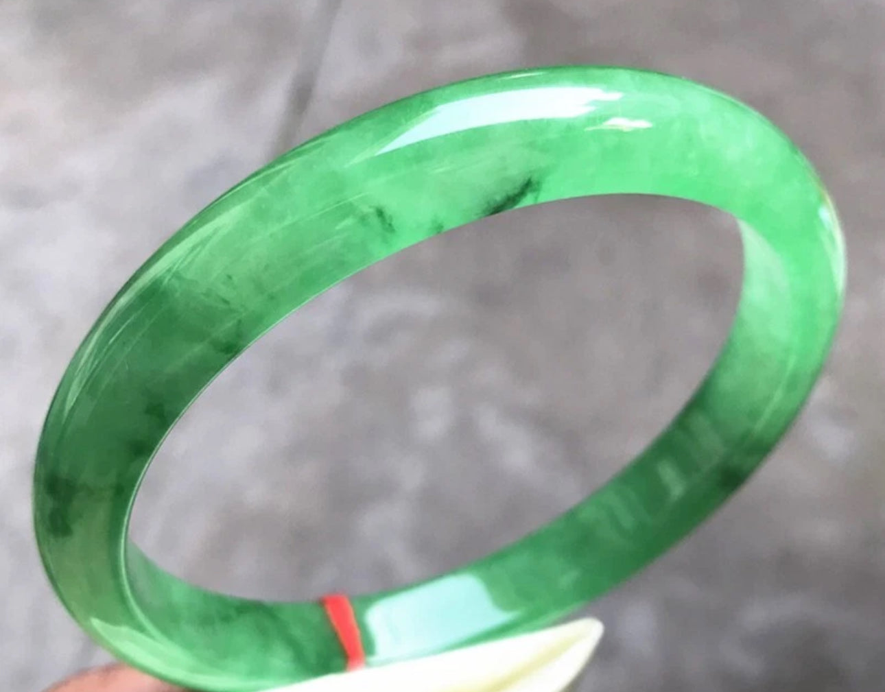 VINTAGE XXL Jadeite Icy Green Jade Bangle Size 76 MM Unique Jade G097 - JazzyJewelbyAmina