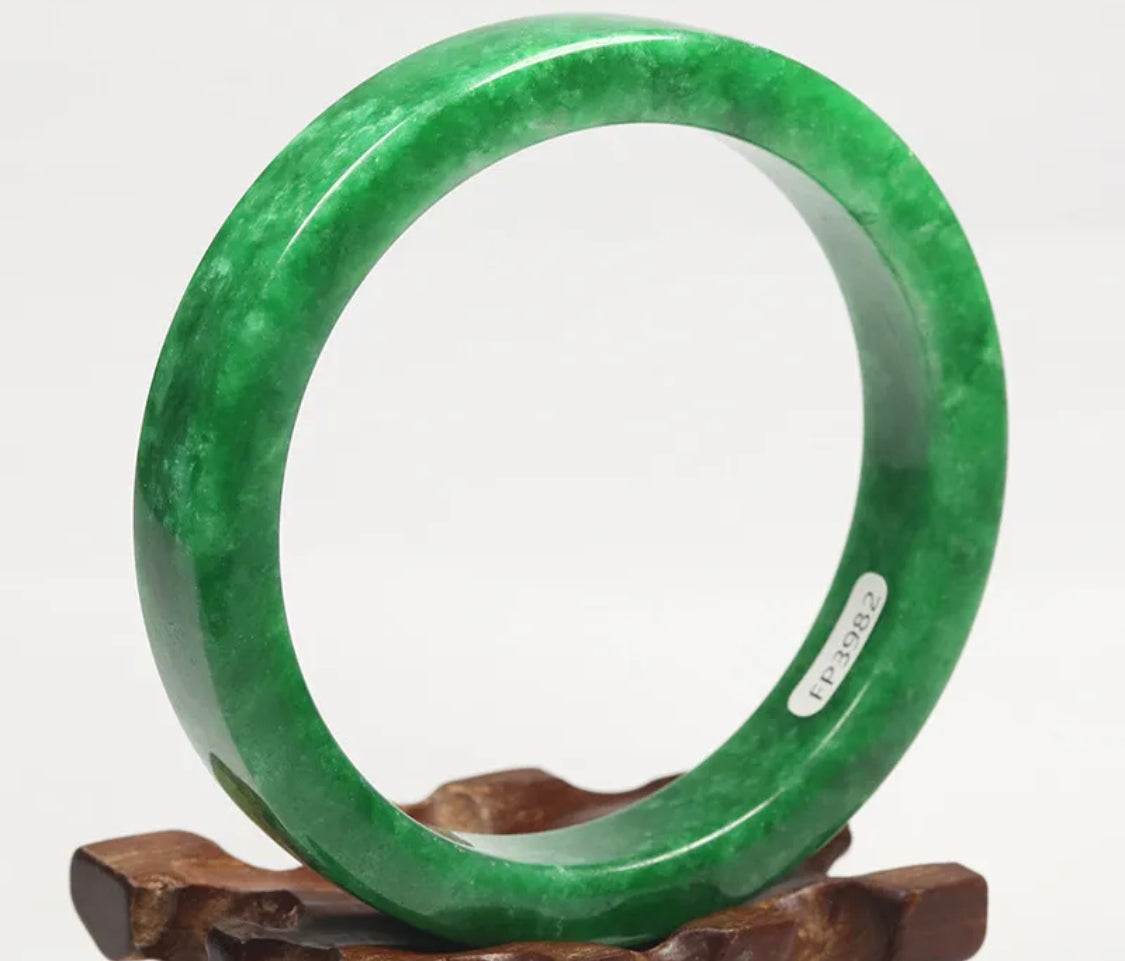 VINTAGE XXL Jadeite Green Jade Bangle Size 68mm - Imperial Green J817 - JazzyJewelbyAmina
