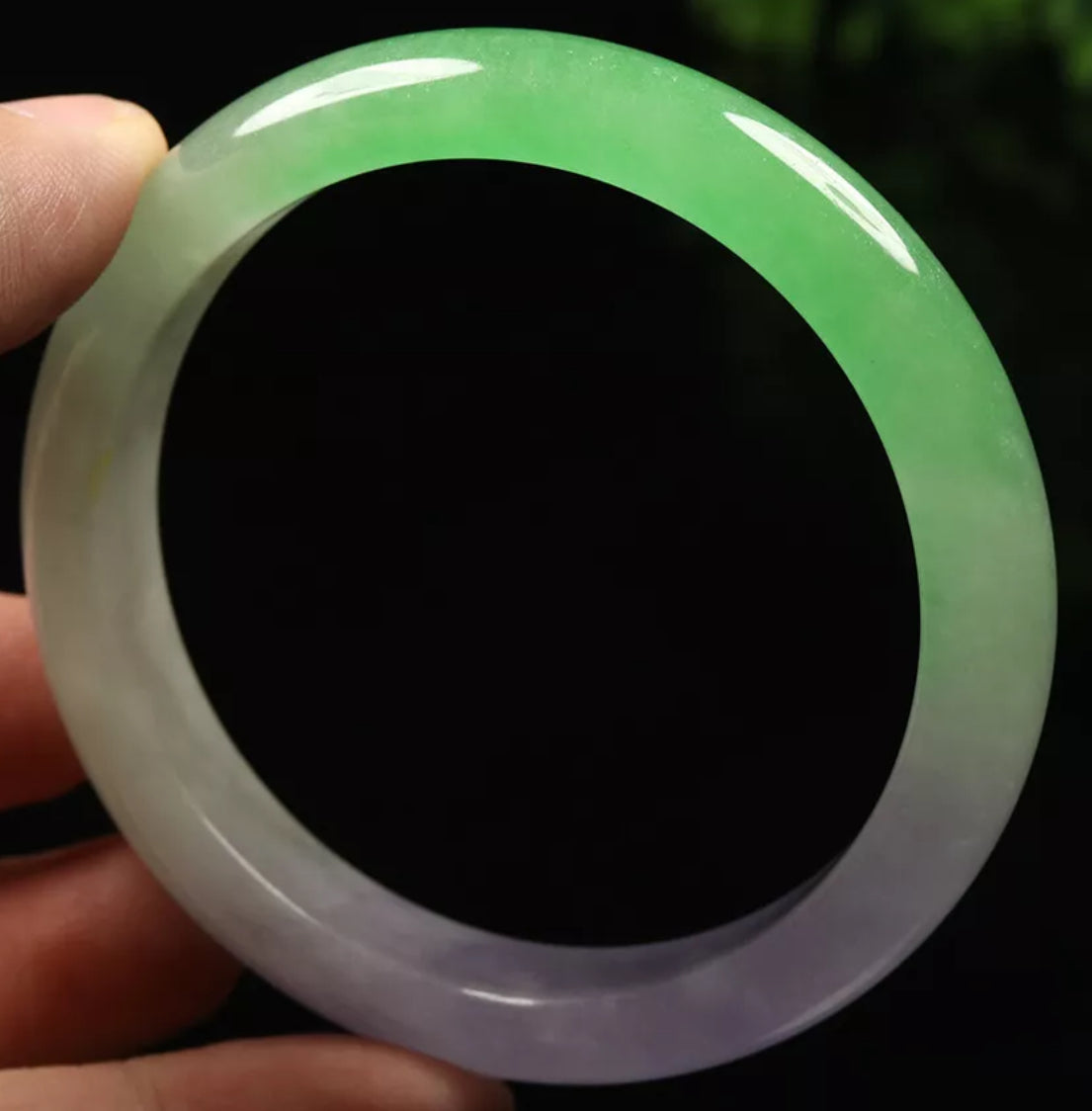 VINTAGE Medium Jadeite Green/Lavender Jade Bangle Size 59mm D615 - JazzyJewelbyAmina