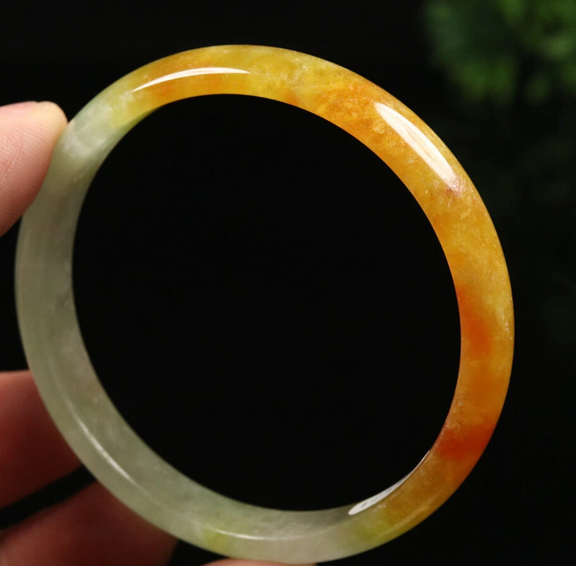 VINTAGE Small Jadeite Brown/Green Jade Bangle Size 56 mm U195