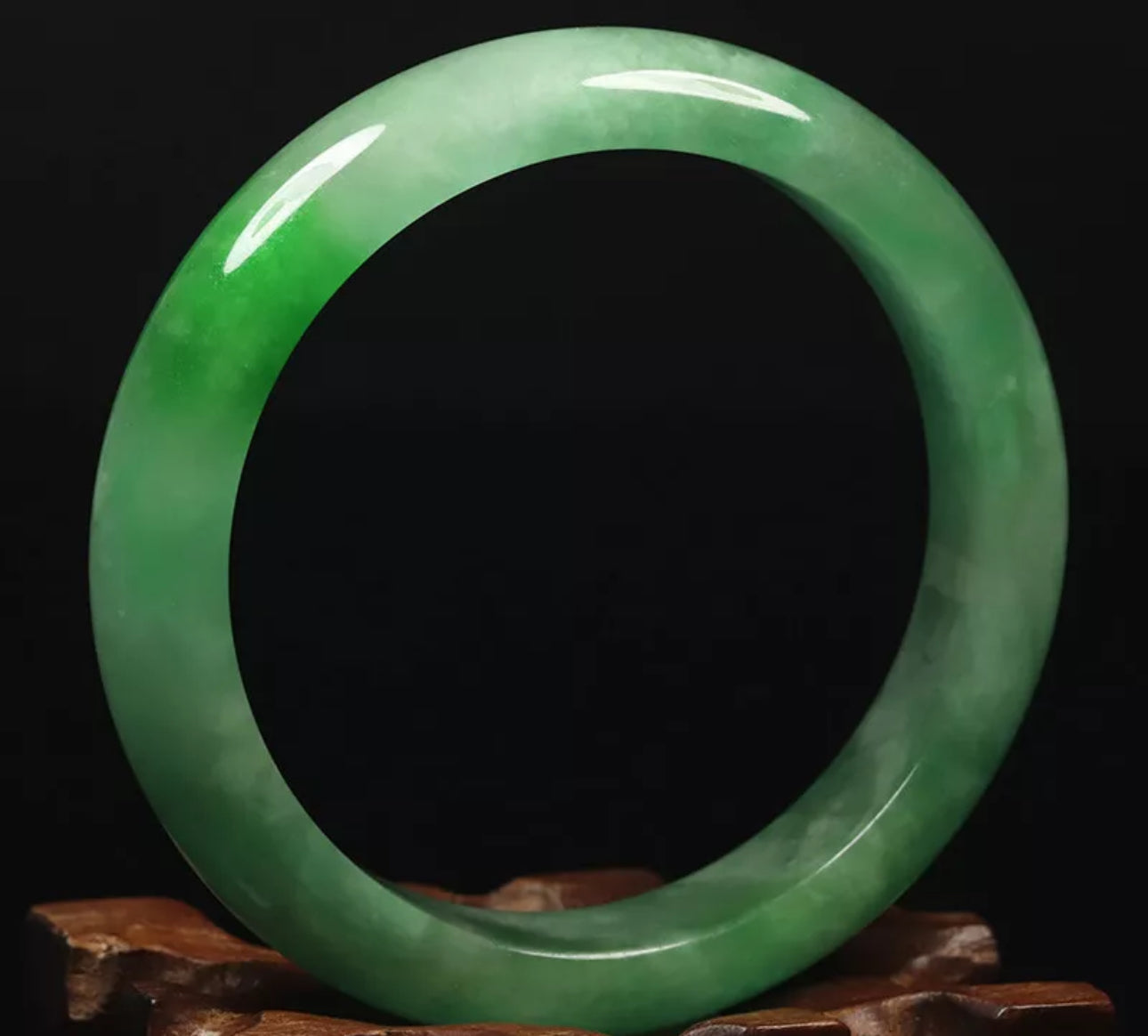 VINTAGE Medium Jadeite Green Jade Bangle Size 59 Pop Green! O629 - JazzyJewelbyAmina
