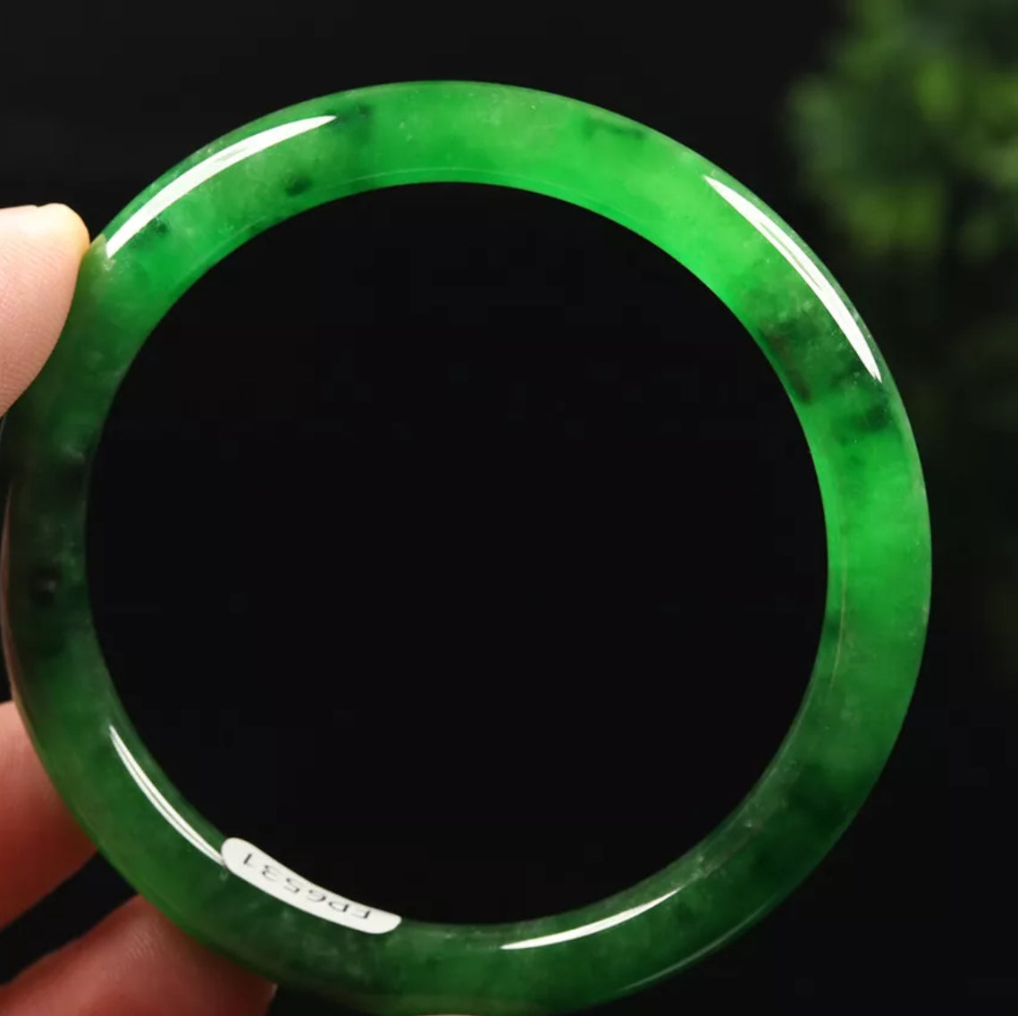 VINTAGE Medium Jadeite Emerald Green Jade Bangle w/ Bits of Black Jade - Round Princess Cut Size 57mm M115 - JazzyJewelbyAmina