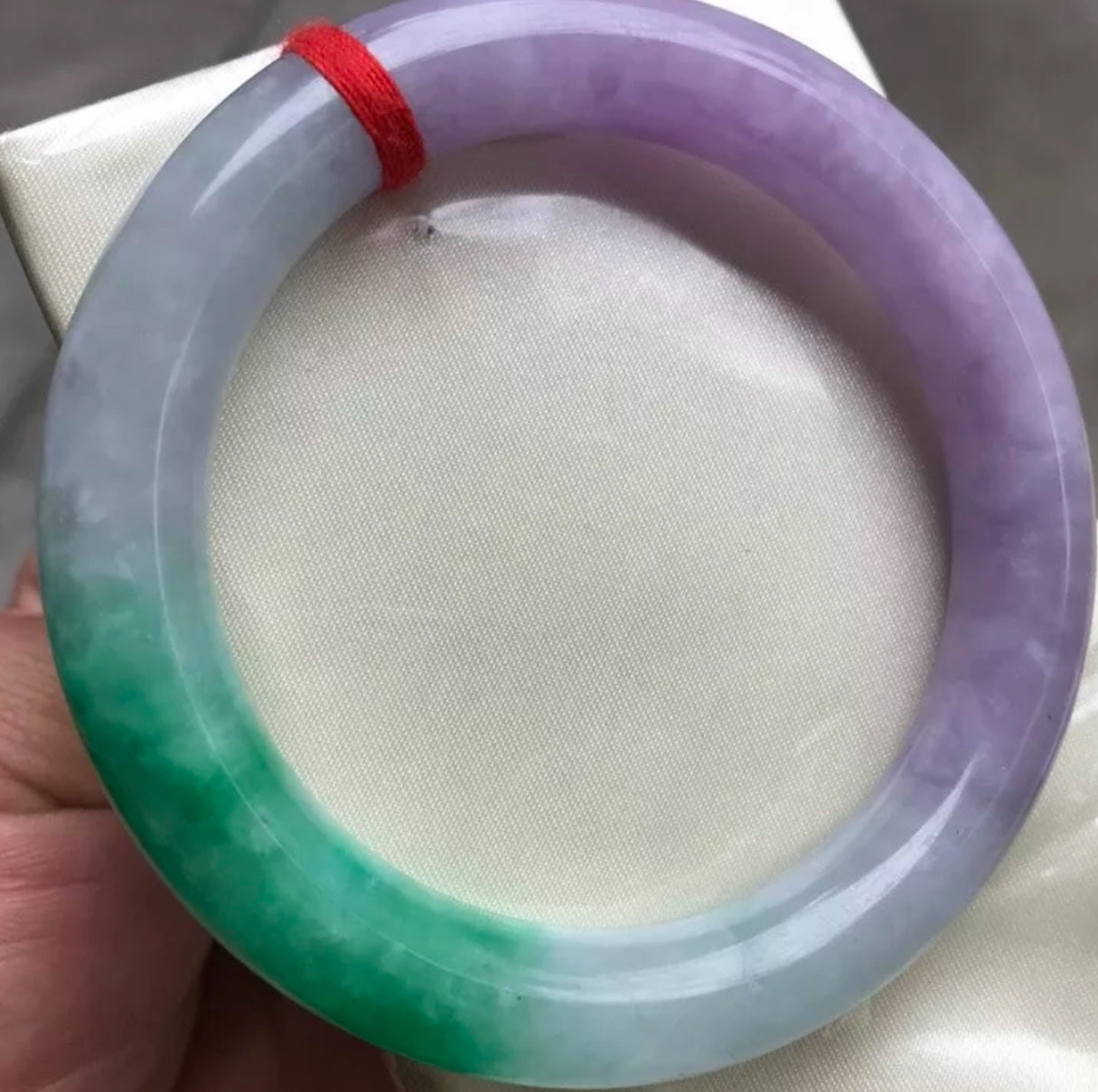 VINTAGE Large Jadeite Green/Lavender/White Jade Bangle Size 60mm Round Princess Cut D992 - JazzyJewelbyAmina
