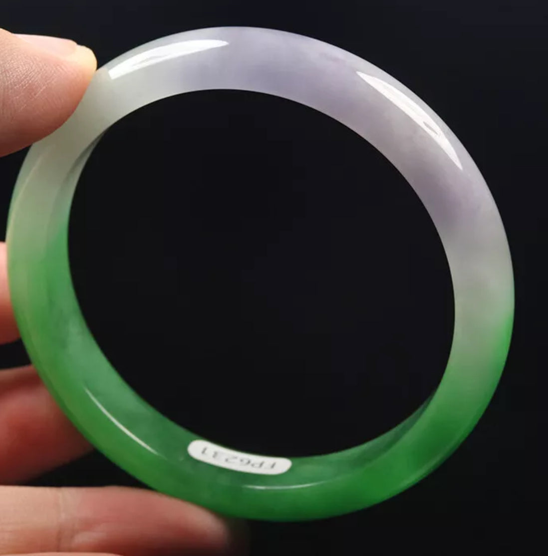 VINTAGE Medium Jadeite Green/Lavender Jade Bangle Size 58mm U515 - JazzyJewelbyAmina