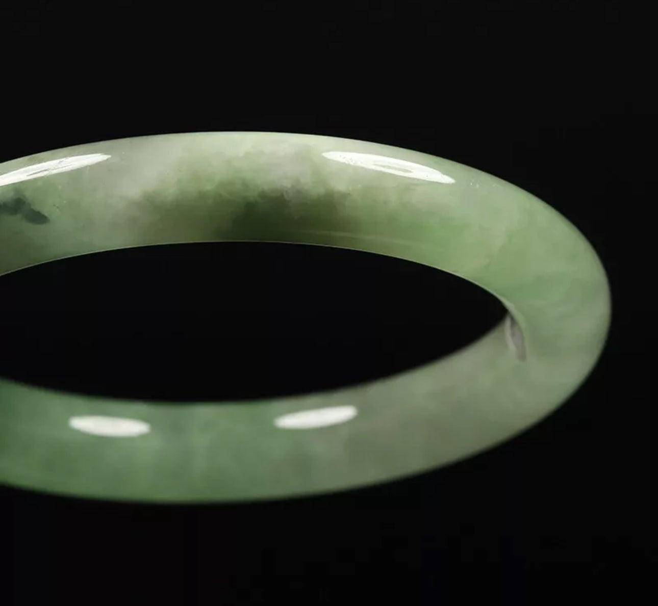 VINTAGE Medium Icy Jadeite Green Jade Bangle Size 58mm Round Princess Cut O543 - JazzyJewelbyAmina