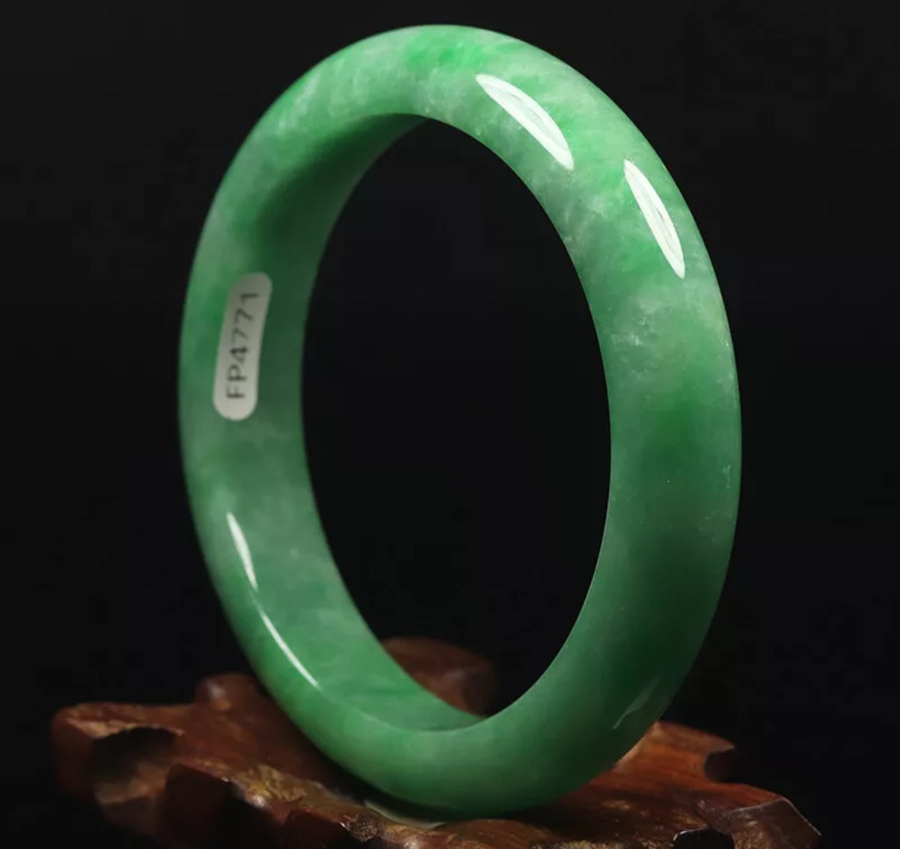 VINTAGE Medium Jadeite Green Jade Bangle Size 58mm S595 - JazzyJewelbyAmina