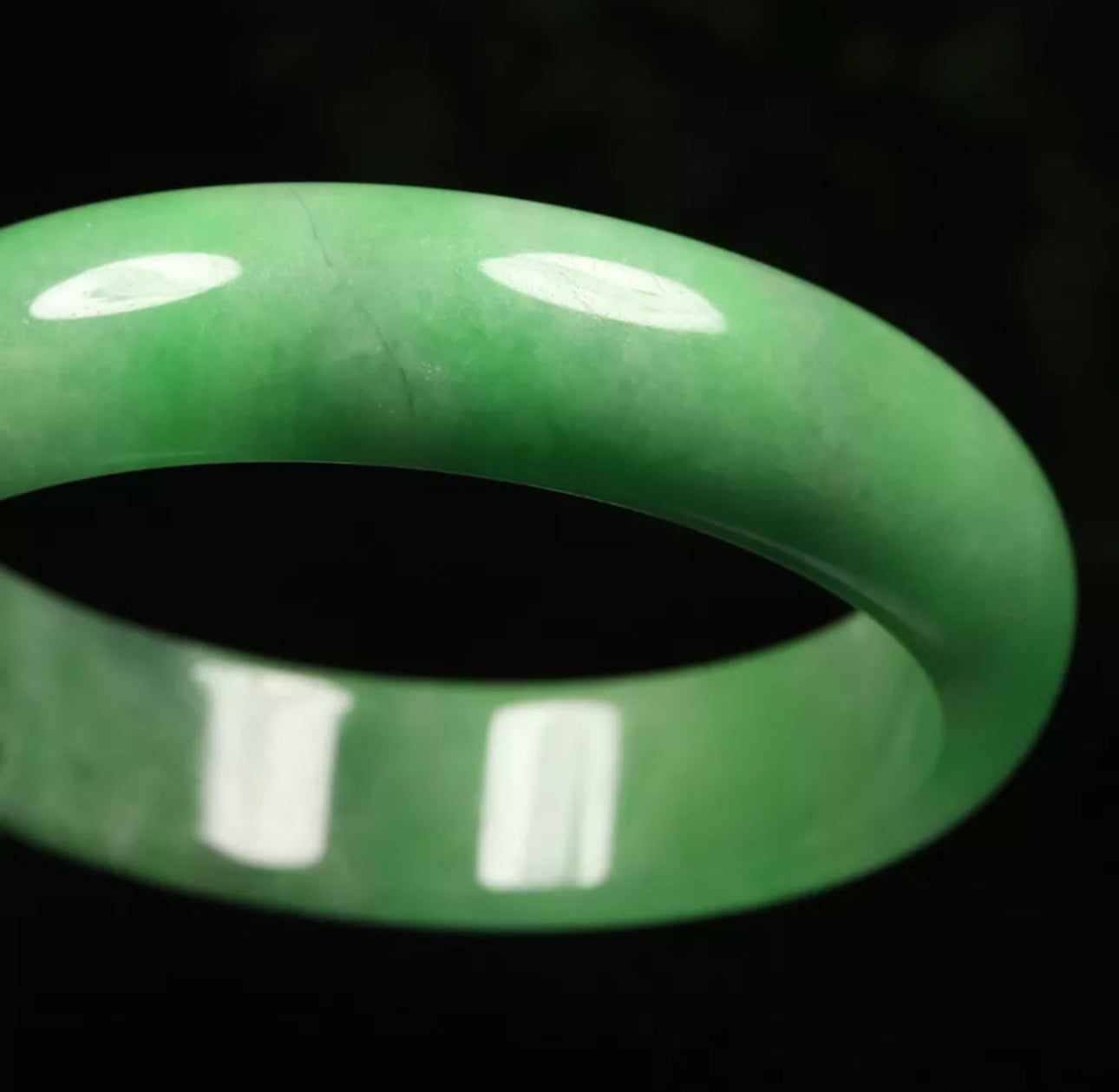 VINTAGE Large Jadeite Green Jade Bangle Size 60mm Solid Apple Green Jade J791 - JazzyJewelbyAmina