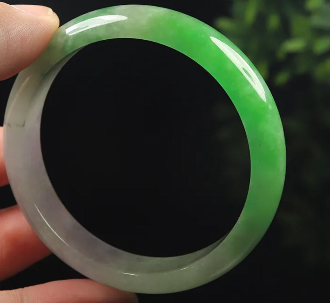 VINTAGE Small Jadeite Light Lavender Jade Bangle Size 56mm Unique Jade Piece! A519 - JazzyJewelbyAmina