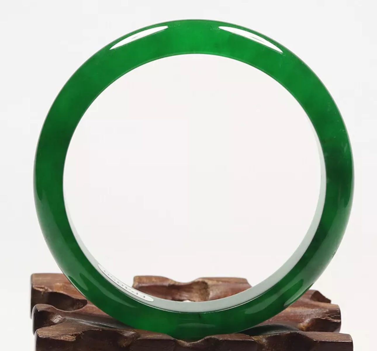VINTAGE Medium Jadeite Green Jade Bangle Size 58mm O153 - JazzyJewelbyAmina