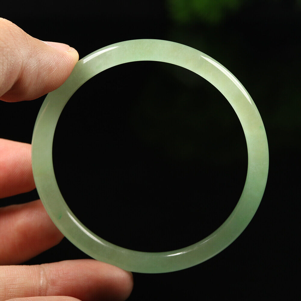 VINTAGE Medium Jadeite Green Jade Bangle Size 57 MM Round Princess Thin Cut U077