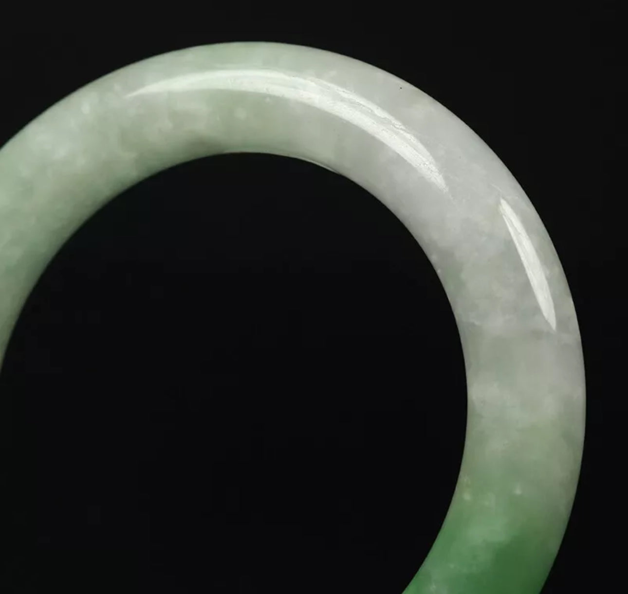 VINTAGE Medium Jadeite Green Jade Bangle Size 59mm Round Princess Cut D655 - JazzyJewelbyAmina