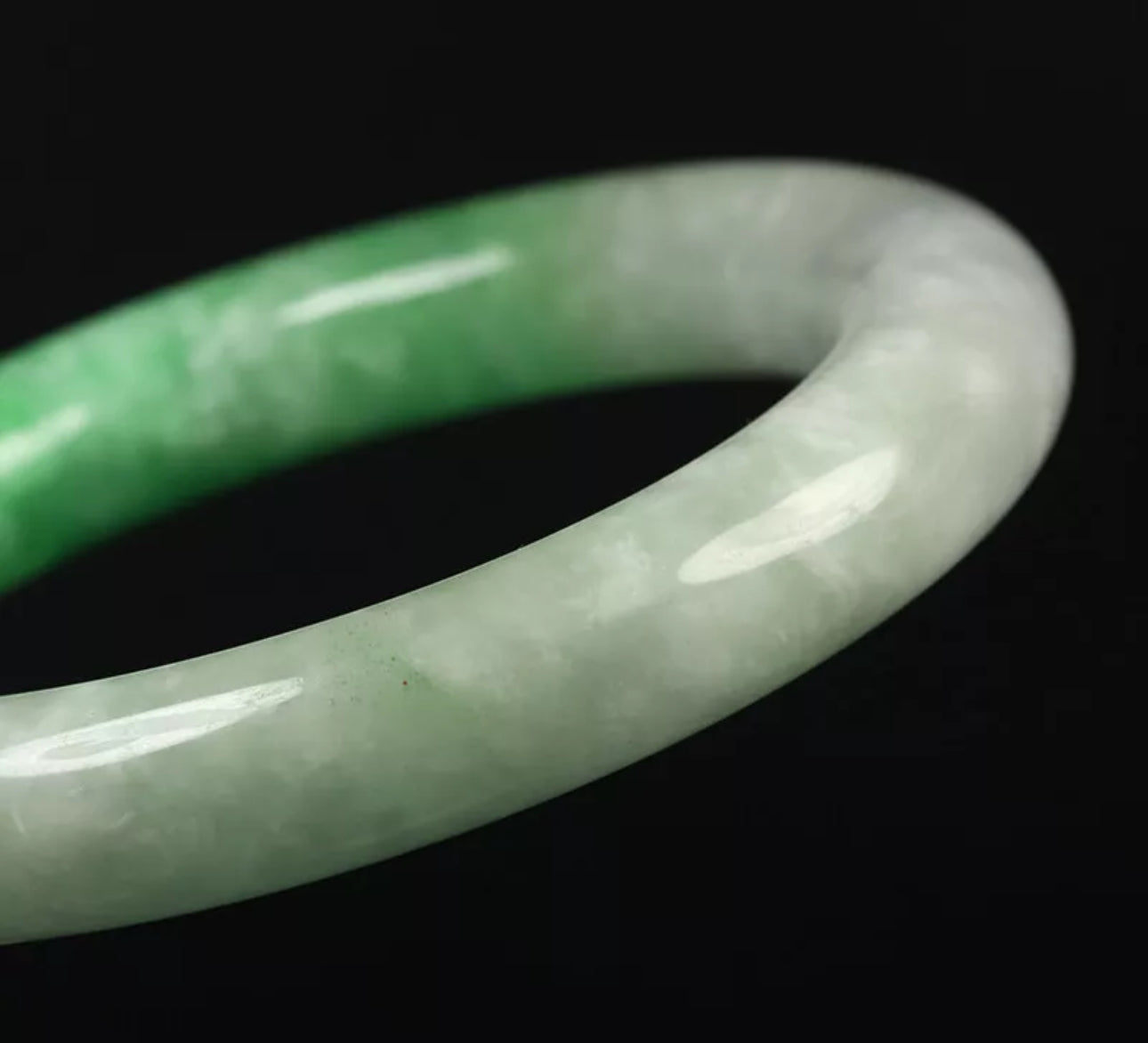 VINTAGE Medium Jadeite Green Jade Bangle Size 59mm Round Princess Cut D655 - JazzyJewelbyAmina