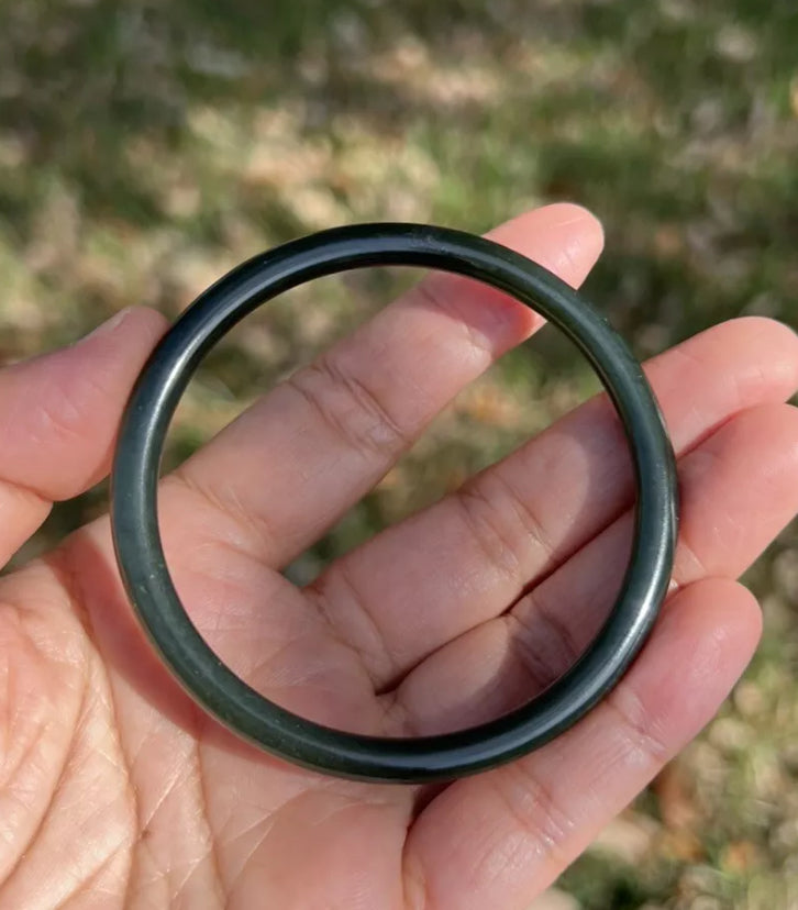 VINTAGE Small Nephrite Black/Green Jade Bangle Round Princess Cut Size 55.5 mm A251 - JazzyJewelbyAmina