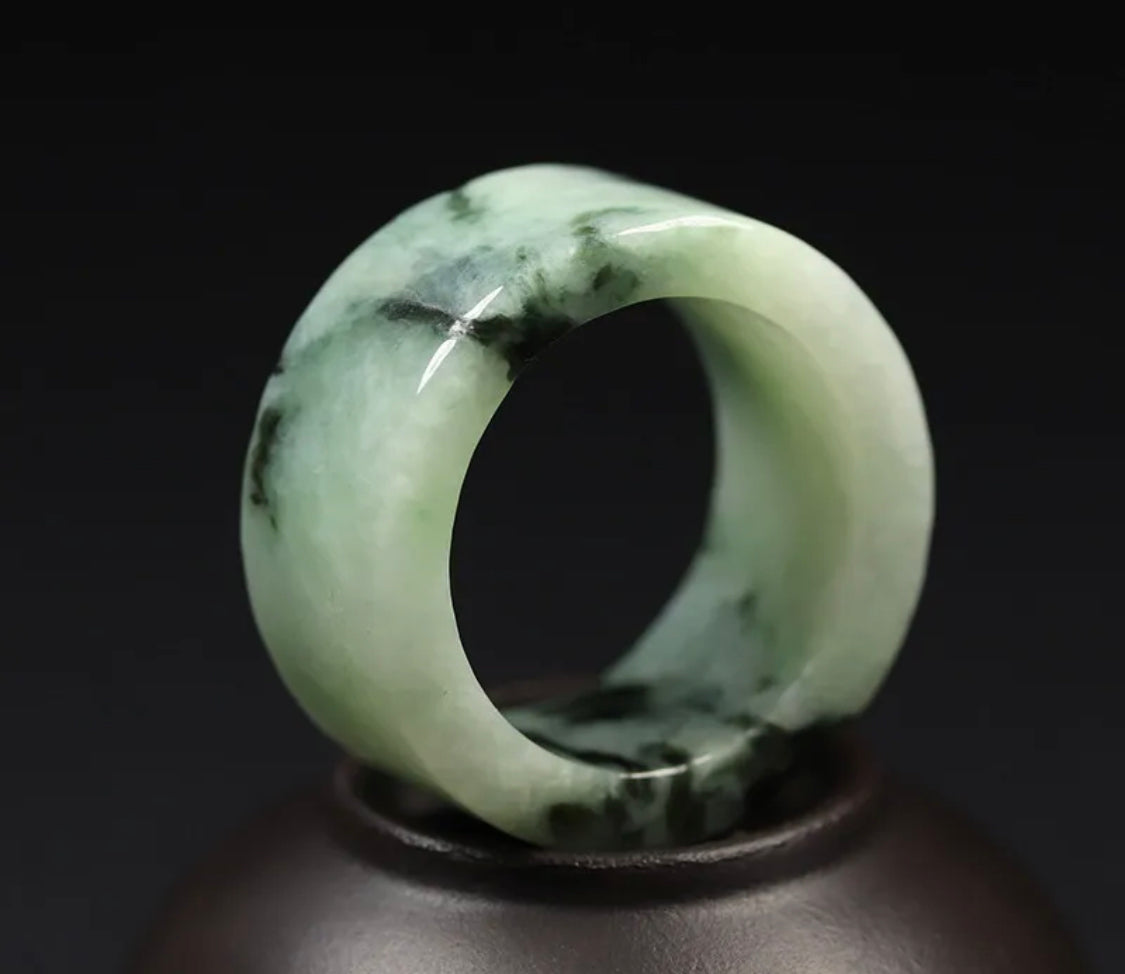 VINTAGE Large Marble Green Jade Thumb Ring - Certified Size 11US - JazzyJewelbyAmina