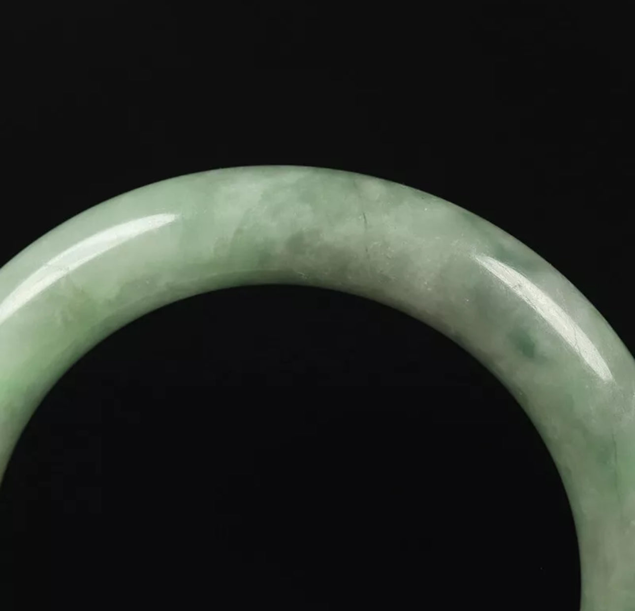 VINTAGE Large Jadeite Green Jade Bangle Size 60mm Round Princess Chunky Cut Y145 - JazzyJewelbyAmina