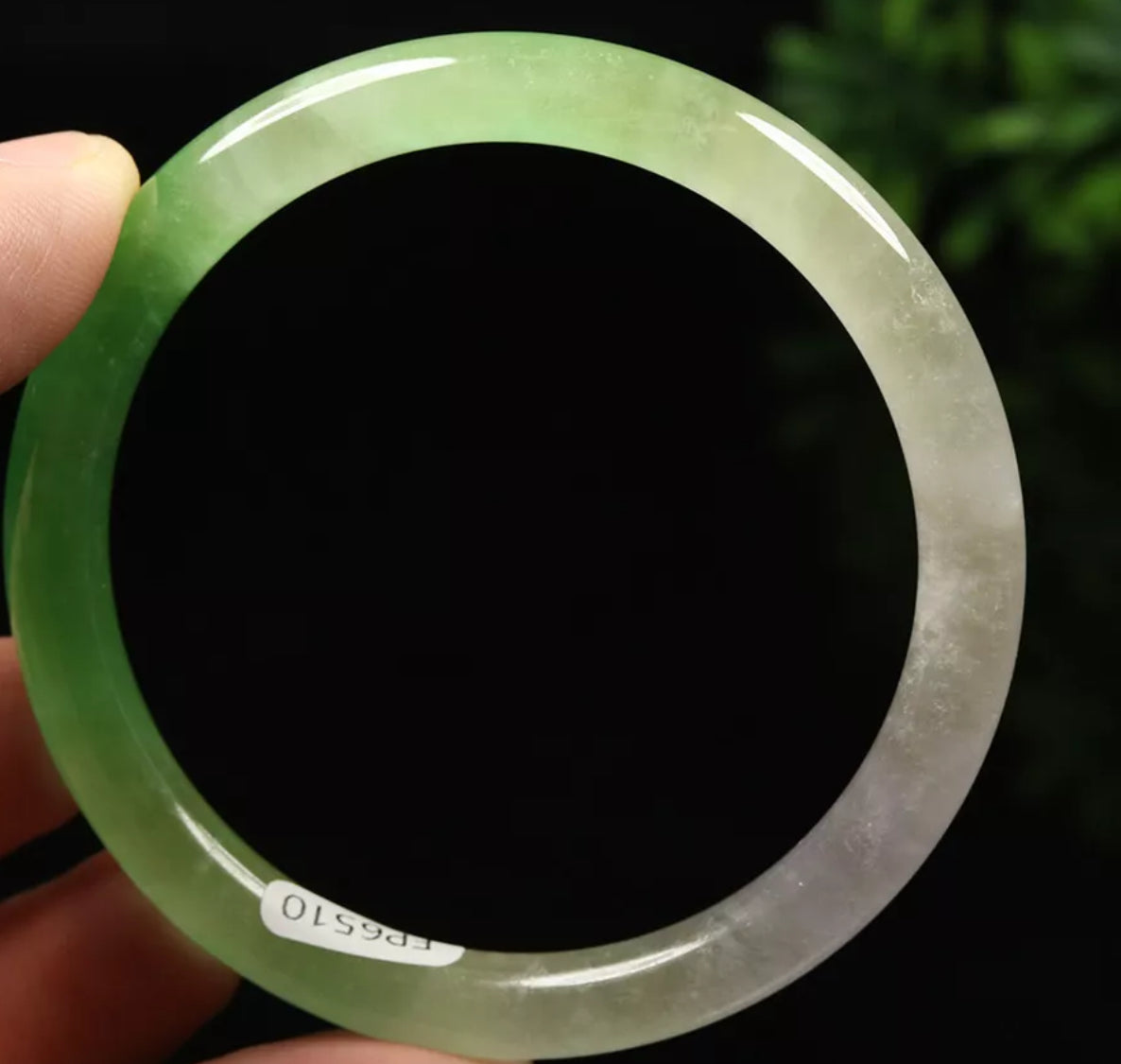 VINTAGE Medium Jadeite Green Jade Bangle Size 58mm Round Princess Cut D073 - JazzyJewelbyAmina