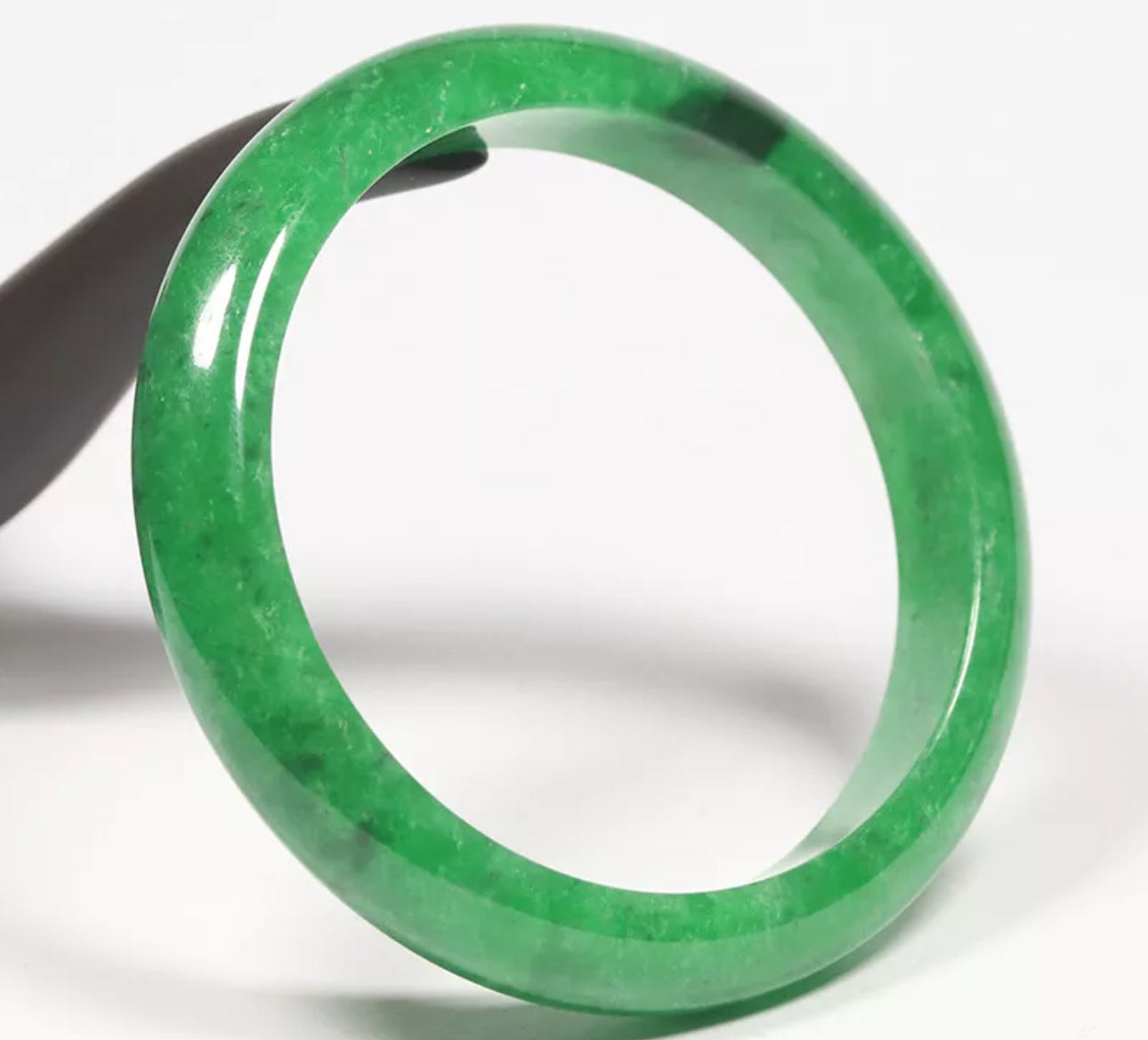 VINTAGE Medium Jadeite Green Jade Bangle Size 58mm Bright Apple Green! N241 - JazzyJewelbyAmina