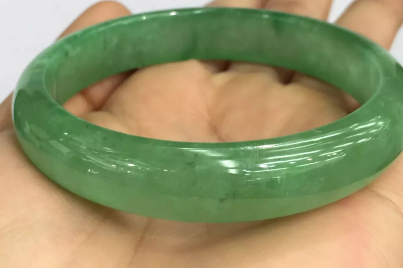 VINTAGE Large Jadeite Green Jade Bangle Size 60mm Grade A Jade G809 - JazzyJewelbyAmina