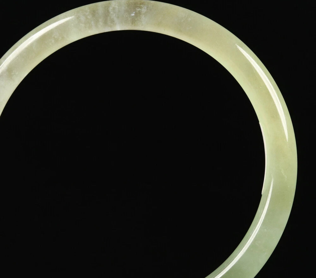 VINTAGE Medium Jadeite ICY Green Jade bangle Size 57 mm Round Princess Cut U954