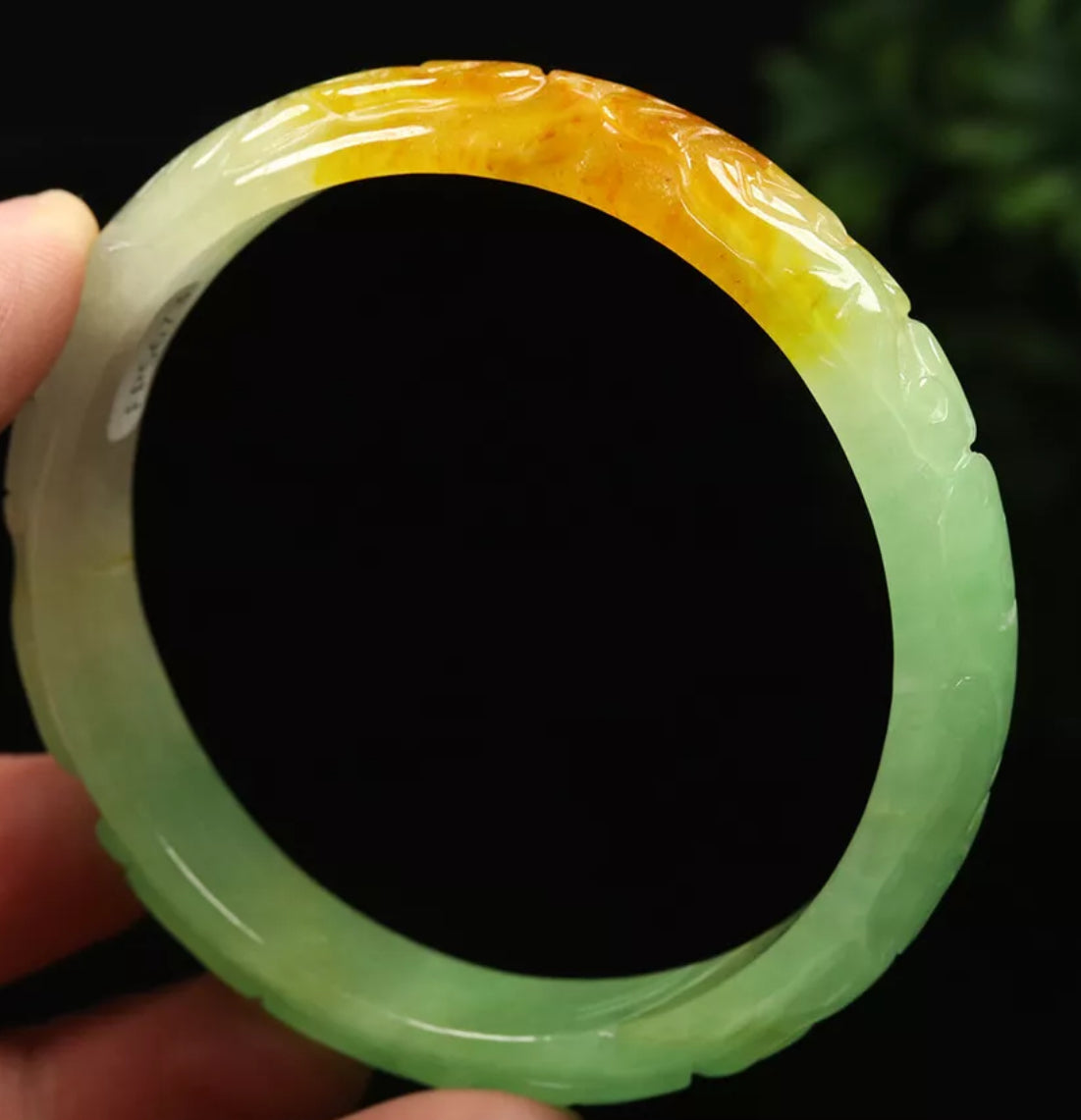 VINTAGE XL Jadeite Green/Brown Jade Bangle Handcarved Ruyi Bat Size 64mm J399 - JazzyJewelbyAmina