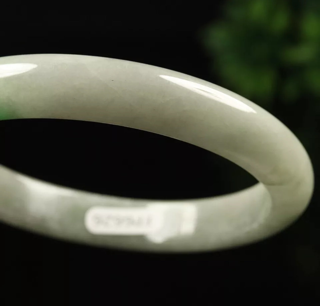 VINTAGE Medium Jadeite Green/White Jade Bangle Size 58mm N305 - JazzyJewelbyAmina