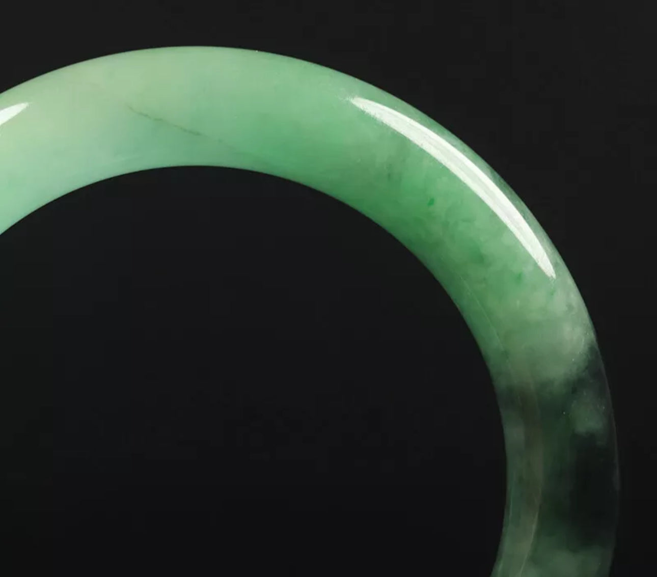 VINTAGE Small Jadeite Green Jade Bangle-Round Princess Chunky Cut Size 56mm M585 - JazzyJewelbyAmina