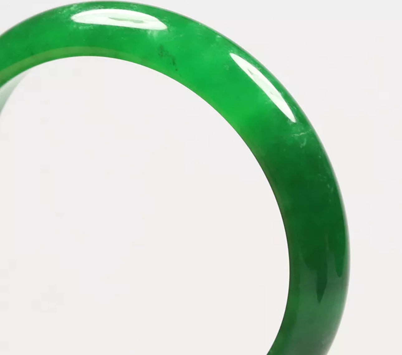 VINTAGE Medium Jadeite Green Jade Bangle Size 58mm O153 - JazzyJewelbyAmina