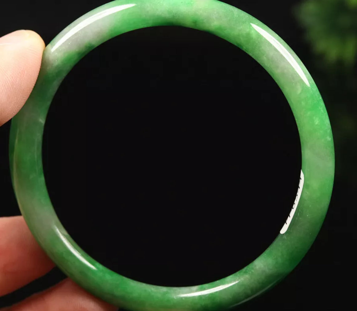 VINTAGE Medium Jadeite Green Jade Bangle Size 59mm Round Princess Cut Imperial Green Jade U3141