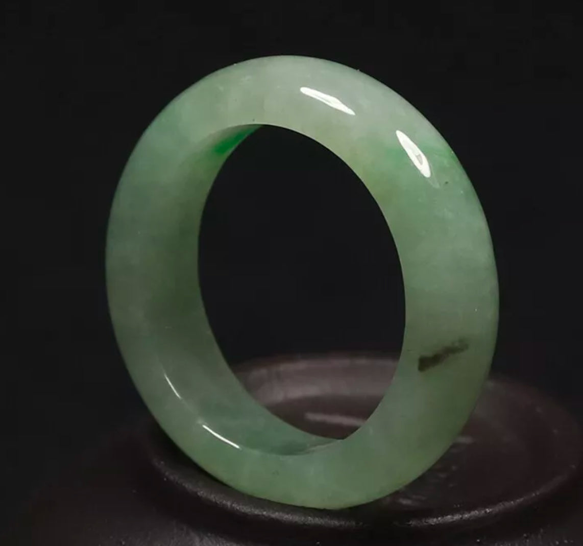 VINTAGE Medium Jadeite Green Jade Ring Certified Size 7.75 mm US R527 - JazzyJewelbyAmina