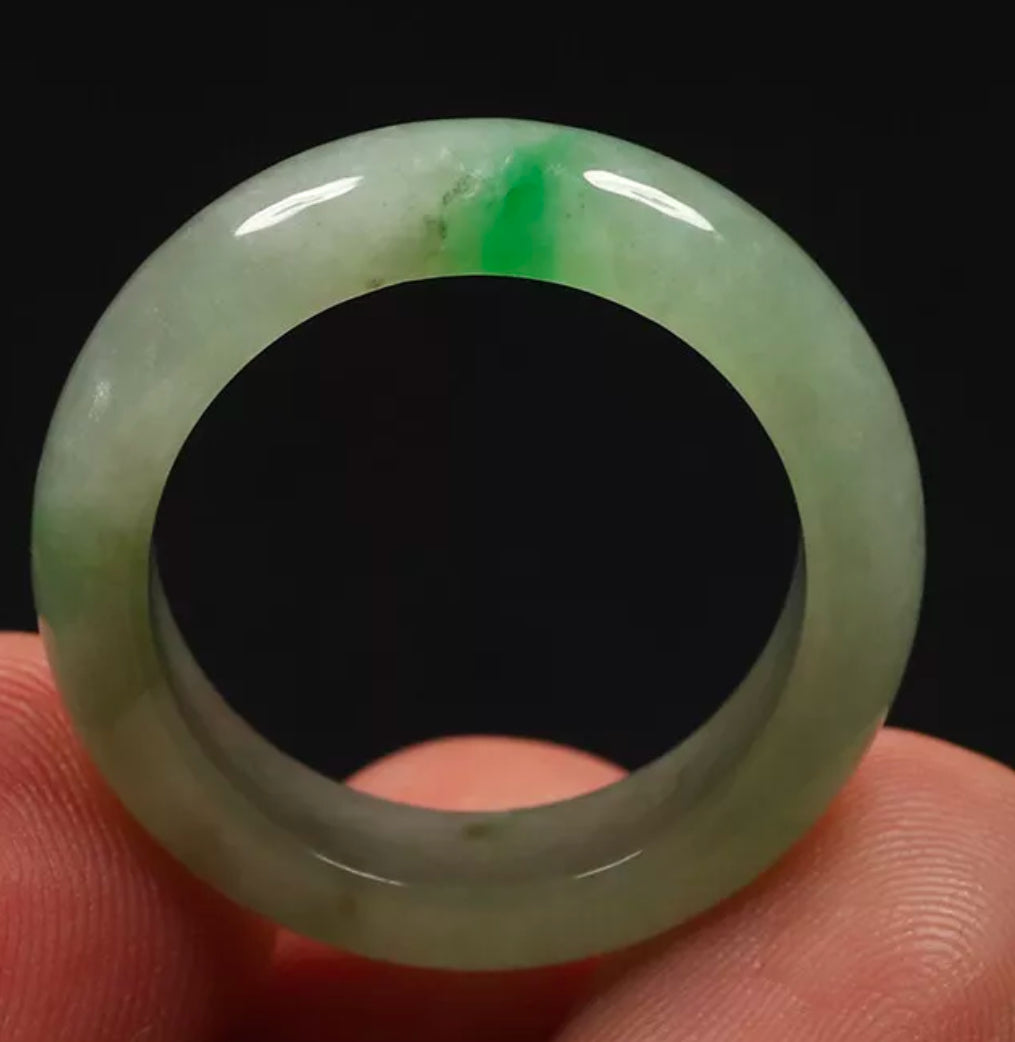 VINTAGE Medium Jadeite Green Jade Ring Certified Size 7.75 mm US R527 - JazzyJewelbyAmina