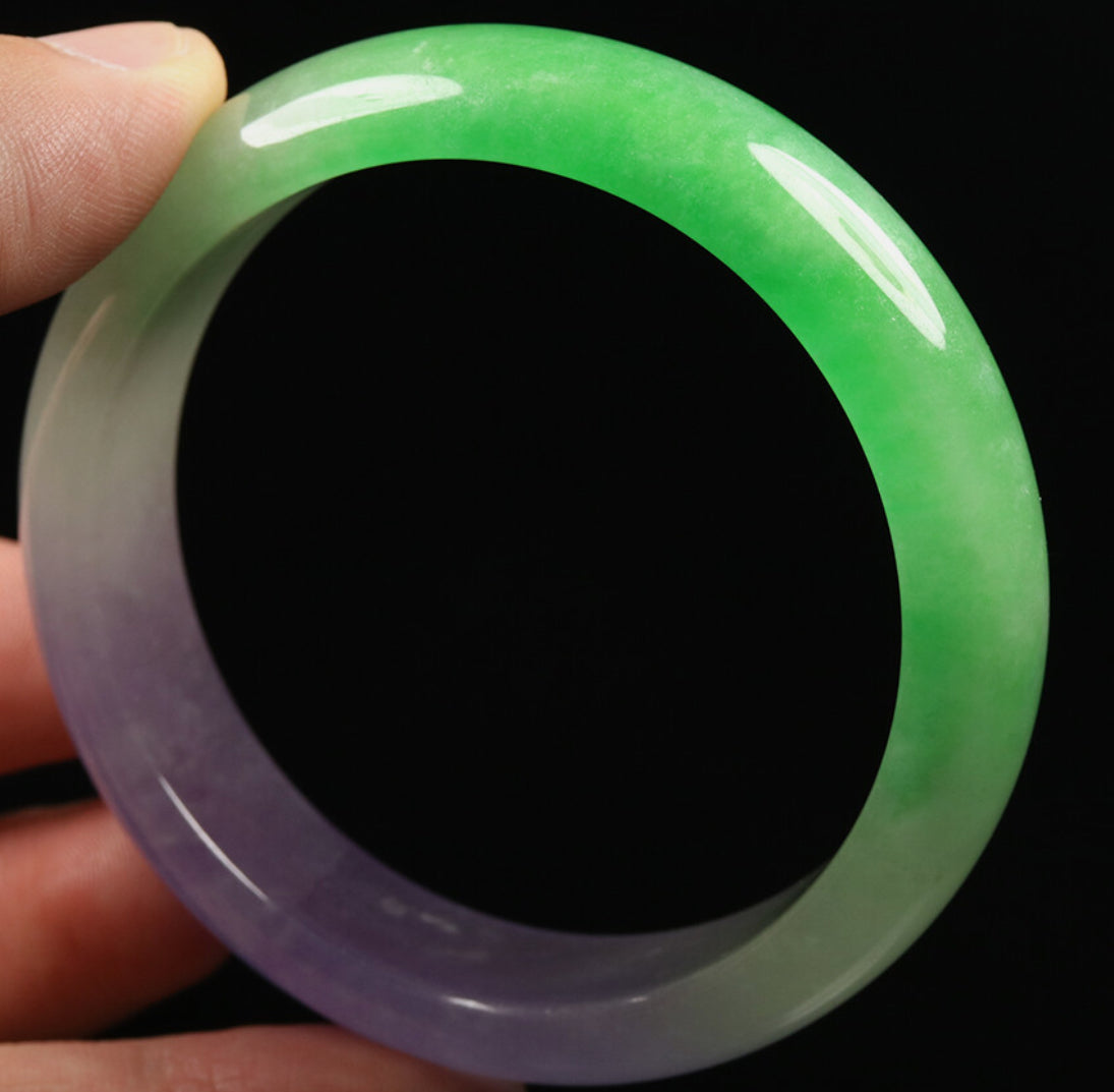 VINTAGE Medium Jadeite Green/Lavender Jade Bangle Size 59 MM G268 - JazzyJewelbyAmina