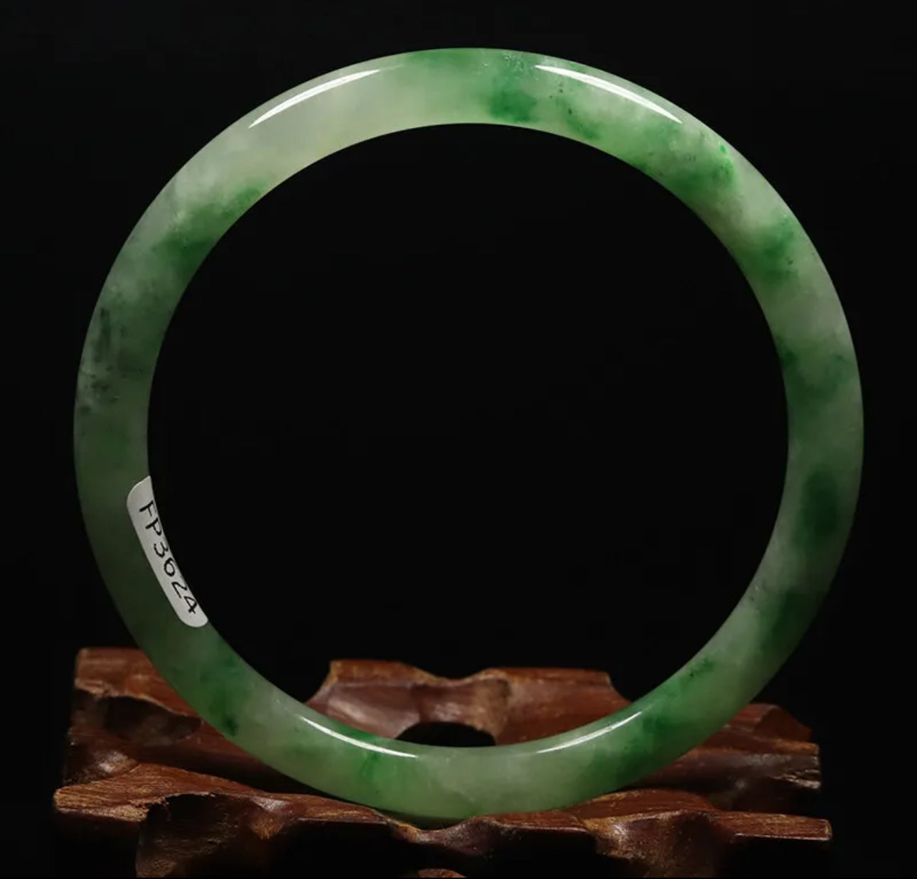 VINTAGE Medium Jadeite Green Jade Bangle Size 59mm Round Princess Thin Cut U301 - JazzyJewelbyAmina