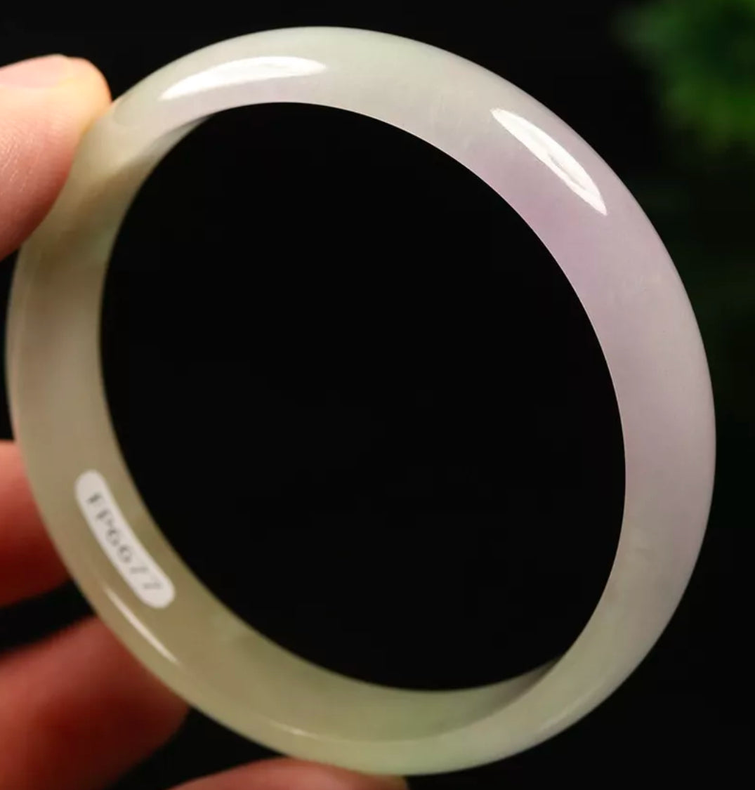 VINTAGE Large Jadeite Green / Lavender Jade Bangle Size 60 mm F407 - JazzyJewelbyAmina