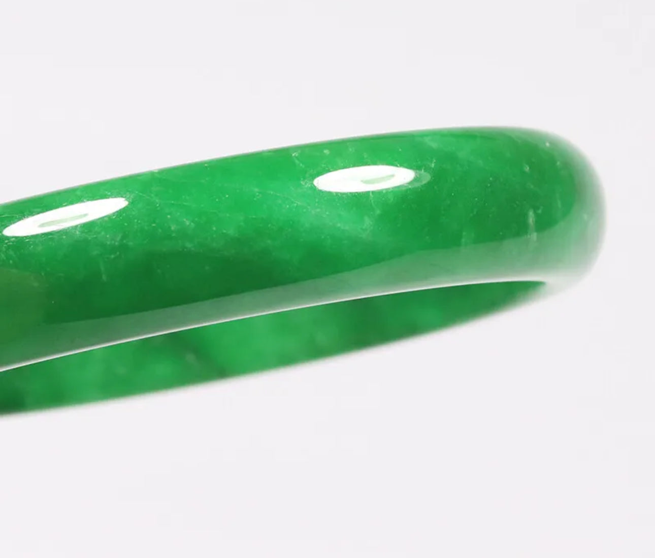 VINTAGE Medium Jadeite Green Jade Bangle Size 58mm A207 Bright Emerald Green! - JazzyJewelbyAmina