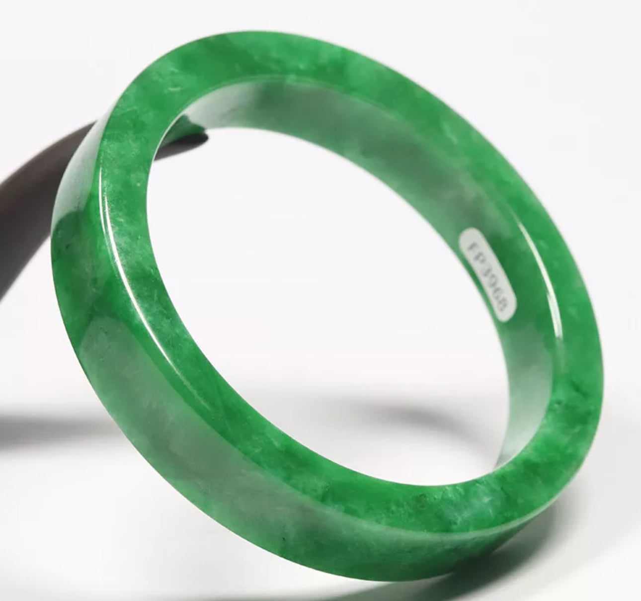VINTAGE XXL Jadeite Green Jade Bangle Square Cut Size 67mm D989 - JazzyJewelbyAmina