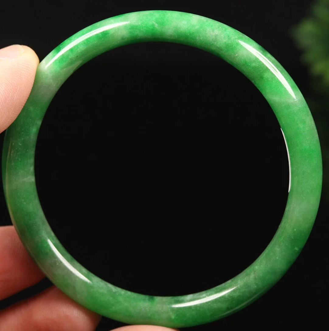 VINTAGE Medium Jadeite Green Jade Bangle Size 59mm Round Princess Cut Imperial Green Jade U3141